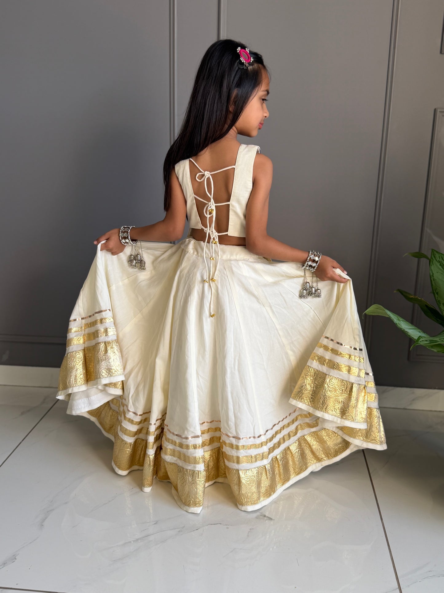 White Long Kapda Blouse Chniya Choli