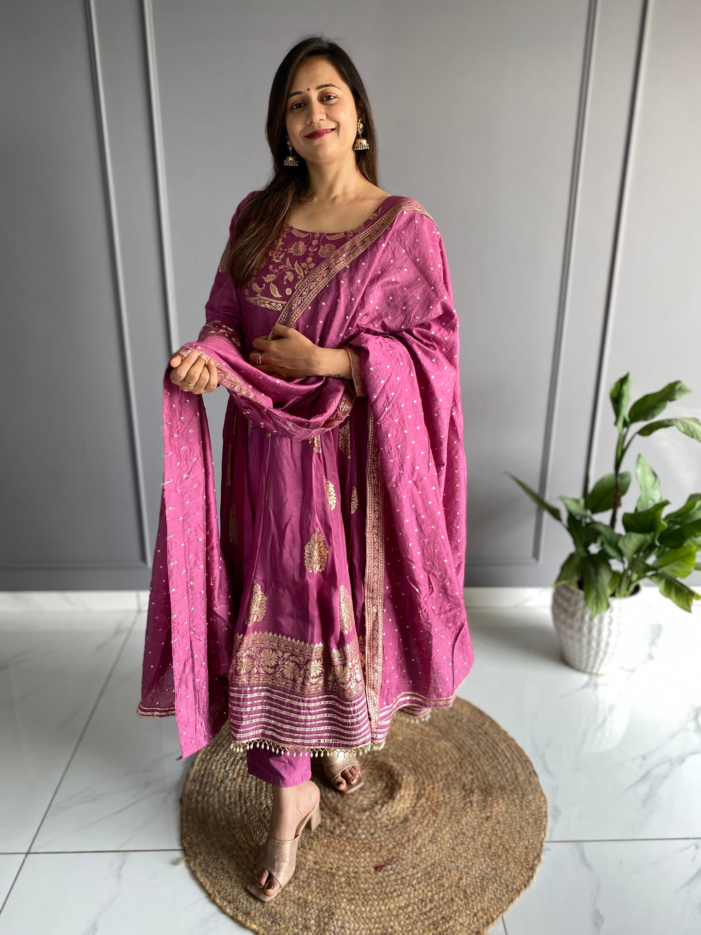 Mavue Anarkali Suit Set